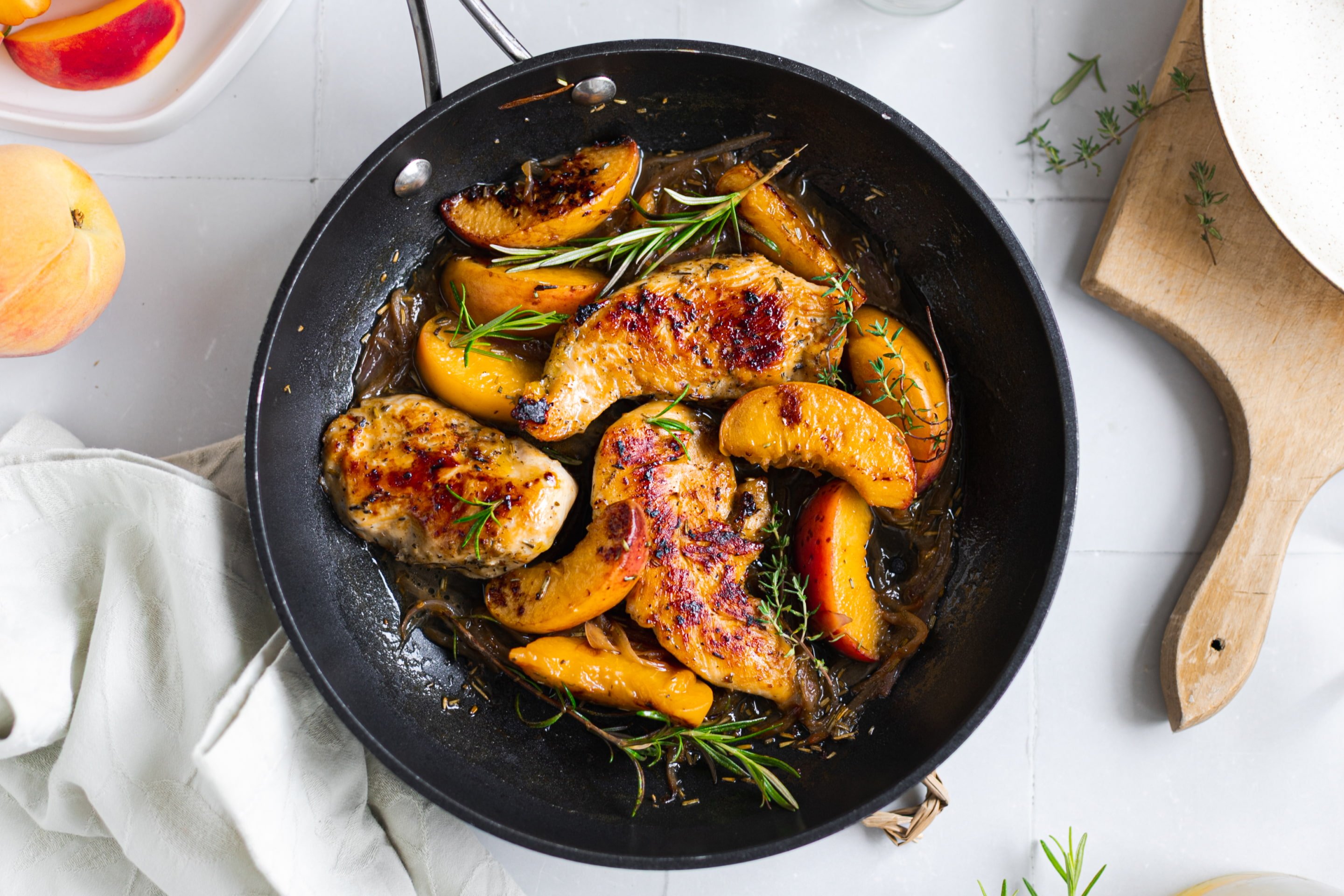 Chicken In Peach Honey White Wine Sauce Min